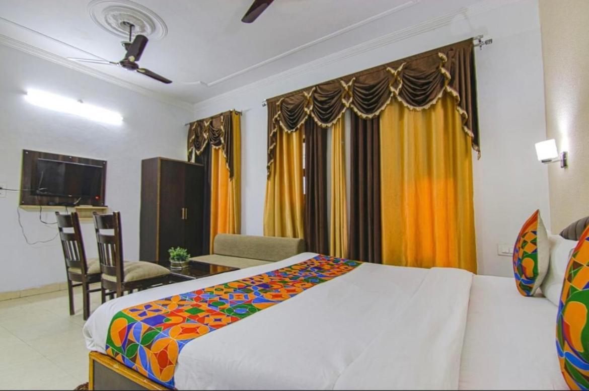 Hotel Royal Respite - Luxury Comfort ! Travellers Delight ! Budget Friendly ! Prime Location ! Guest Favourite Rishikesh Exterior photo