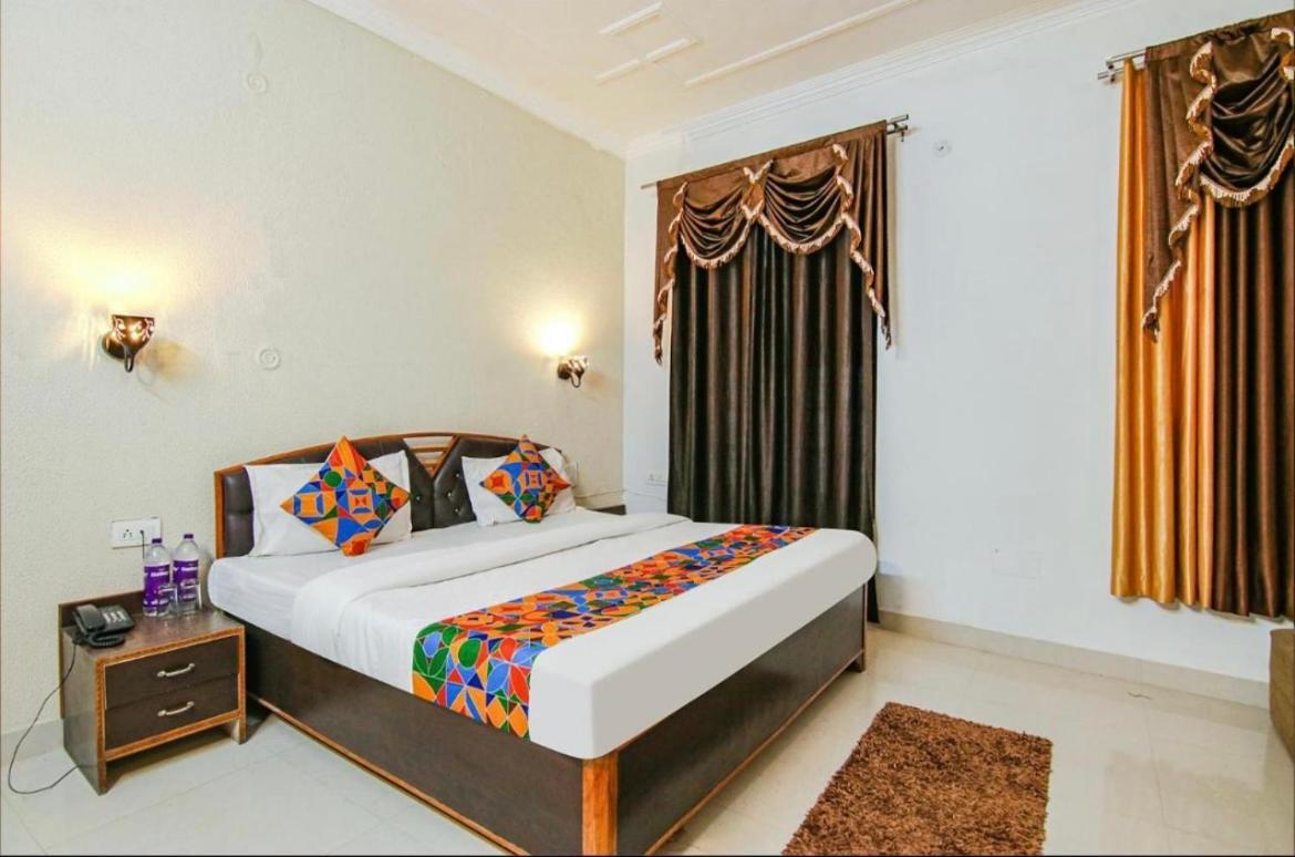Hotel Royal Respite - Luxury Comfort ! Travellers Delight ! Budget Friendly ! Prime Location ! Guest Favourite Rishikesh Exterior photo