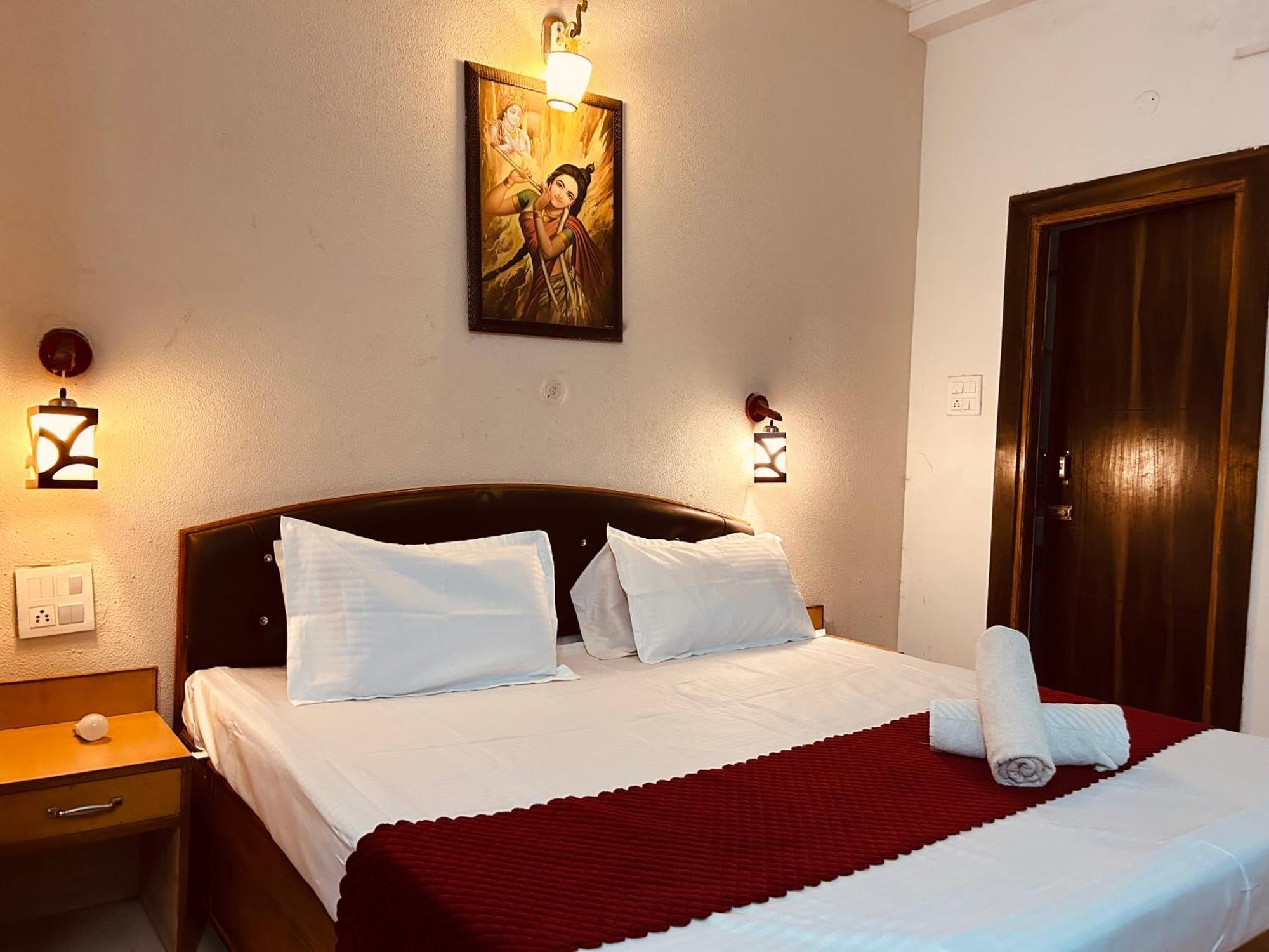 Hotel Royal Respite - Luxury Comfort ! Travellers Delight ! Budget Friendly ! Prime Location ! Guest Favourite Rishikesh Exterior photo
