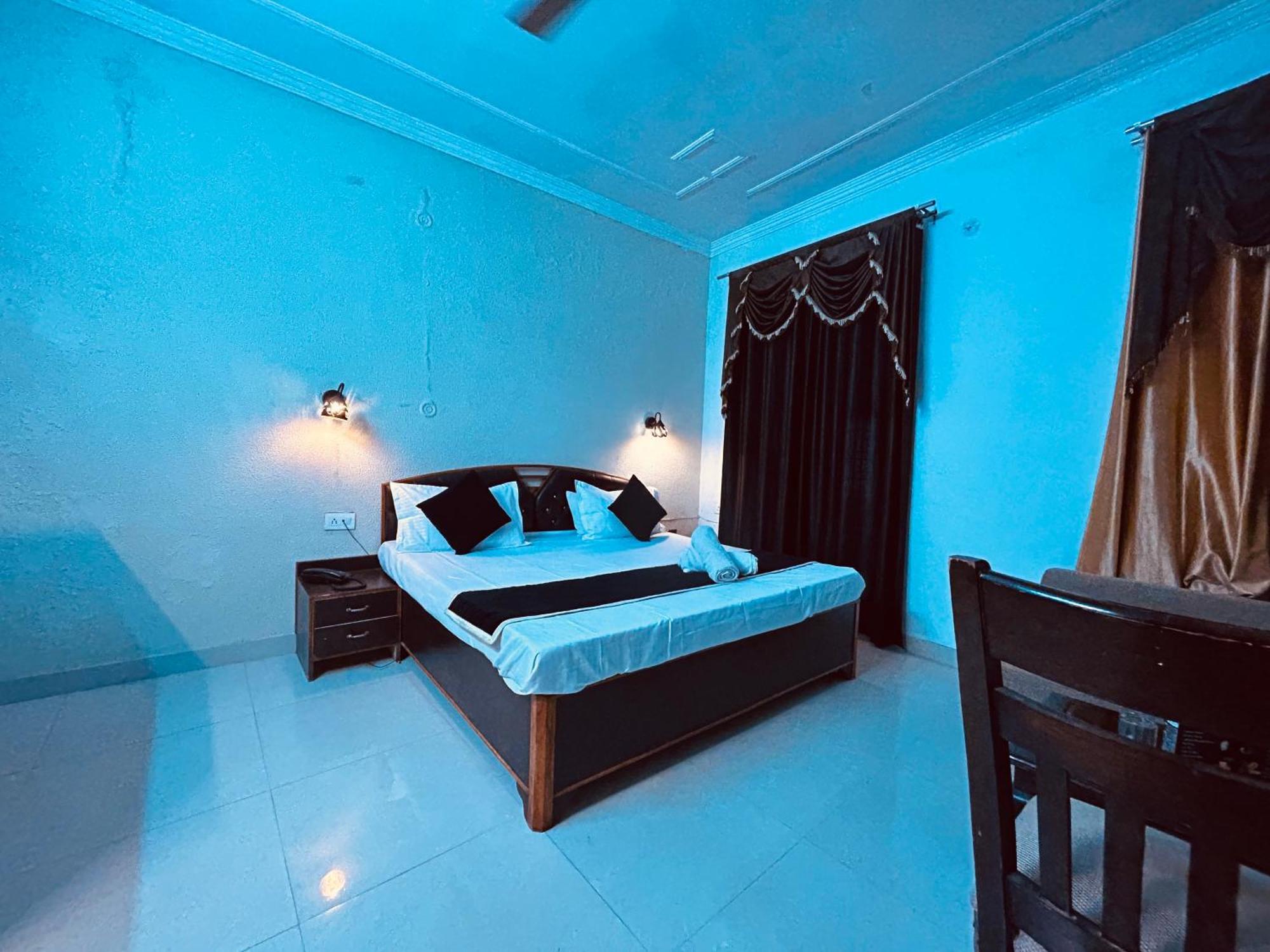 Hotel Royal Respite - Luxury Comfort ! Travellers Delight ! Budget Friendly ! Prime Location ! Guest Favourite Rishikesh Exterior photo