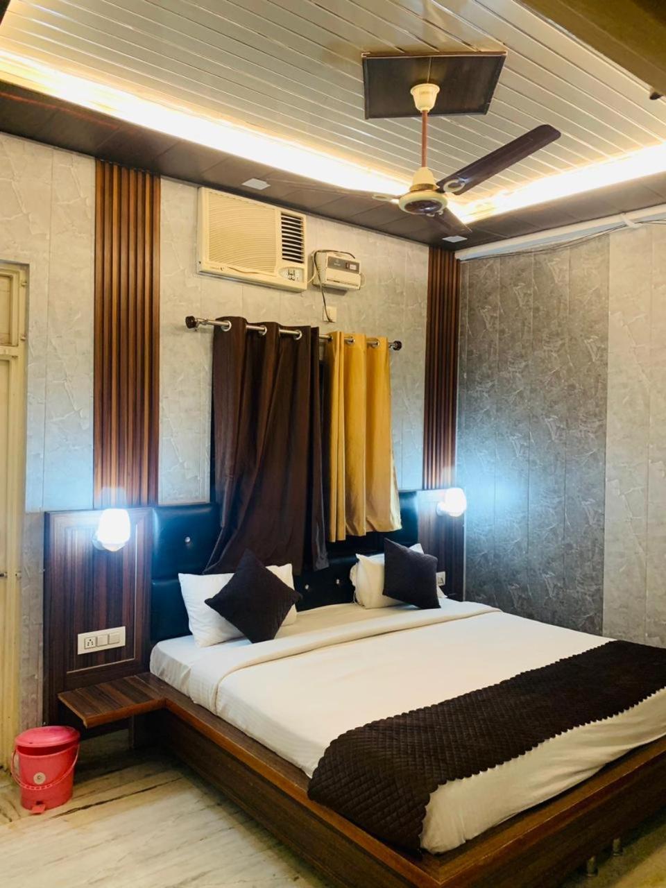 Hotel Royal Respite - Luxury Comfort ! Travellers Delight ! Budget Friendly ! Prime Location ! Guest Favourite Rishikesh Exterior photo