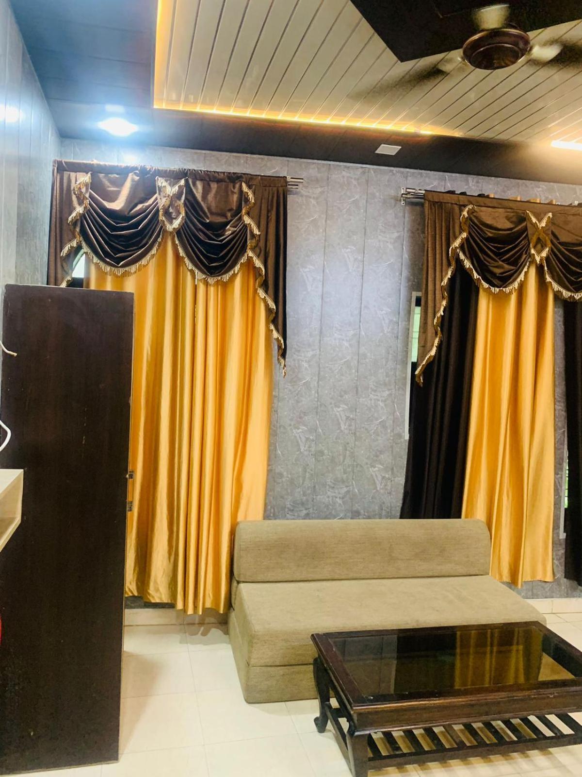 Hotel Royal Respite - Luxury Comfort ! Travellers Delight ! Budget Friendly ! Prime Location ! Guest Favourite Rishikesh Exterior photo