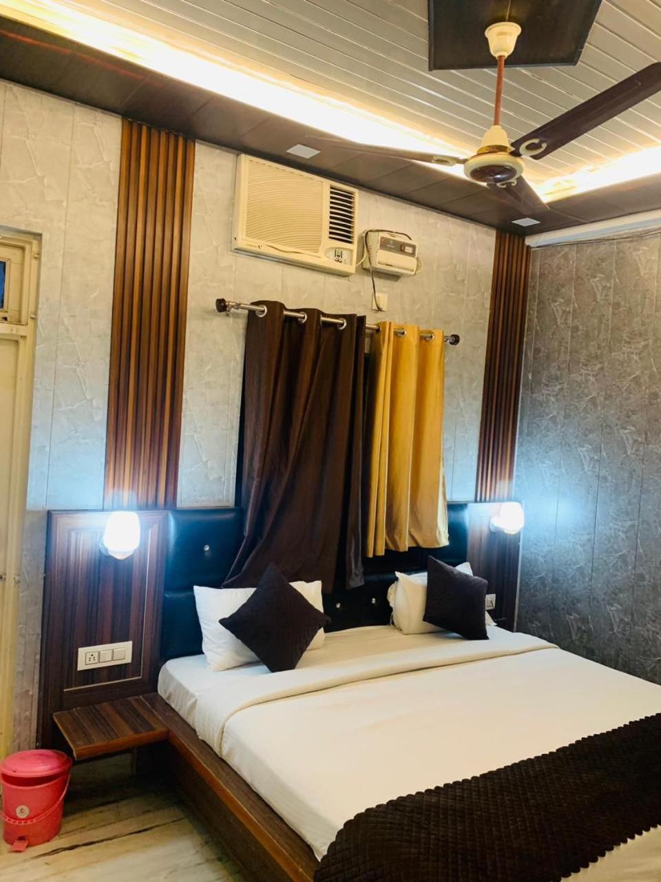 Hotel Royal Respite - Luxury Comfort ! Travellers Delight ! Budget Friendly ! Prime Location ! Guest Favourite Rishikesh Exterior photo
