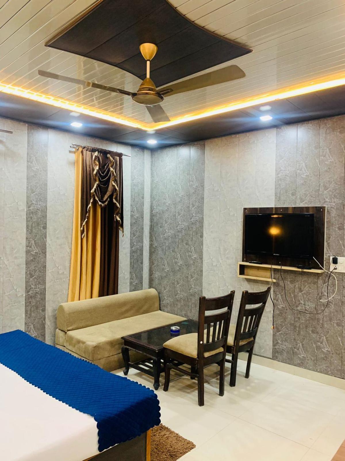Hotel Royal Respite - Luxury Comfort ! Travellers Delight ! Budget Friendly ! Prime Location ! Guest Favourite Rishikesh Exterior photo