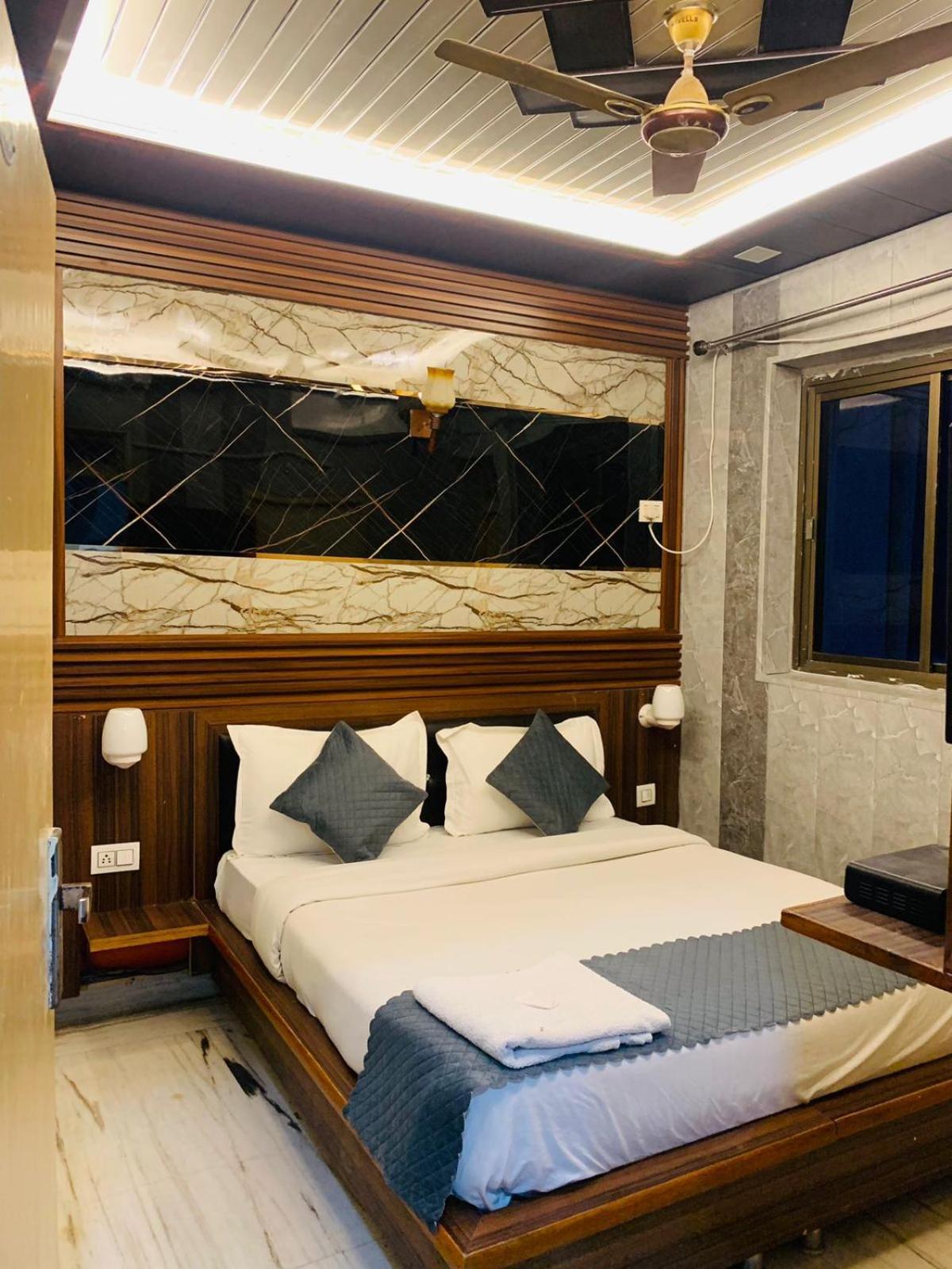Hotel Royal Respite - Luxury Comfort ! Travellers Delight ! Budget Friendly ! Prime Location ! Guest Favourite Rishikesh Exterior photo